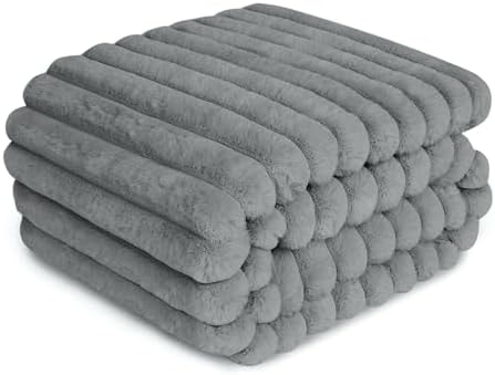 ZAKAPAWS Waterproof Pet Blanket for Large Dogs & Cats - Reversible Calming Plush, Washable Furniture Cover for Couch, Bed, Car Seat, Blocks Leaks, Stains & Pet Fur (Grey, 30"x40")