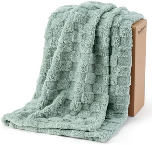 Bedsure Checkered Fleece Throw Blanket,Cute Home Decor,Sage Green,50"×60"